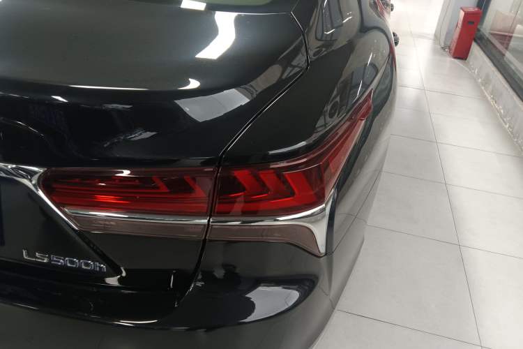 Used Lexus LS 2020 500h Excellence Edition China VI standard