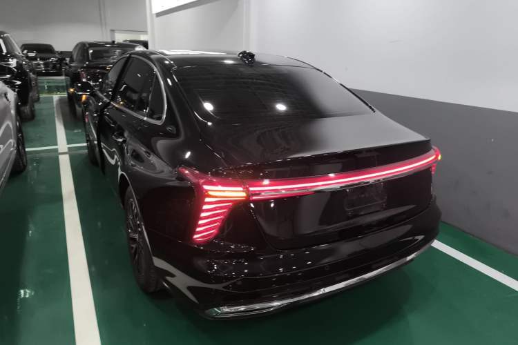 Used Hongqi H5 2024 2.0T Automatic Smart Connect Flagship Edition Rear Left 45 Deg