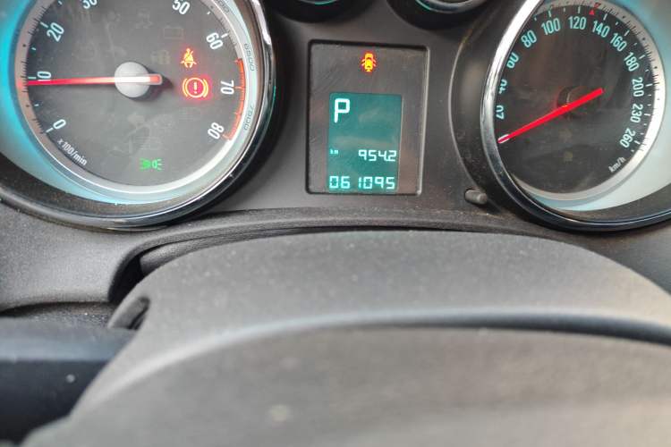 Used Buick GT 2010 XT 1.8L Automatic Fashion Edition