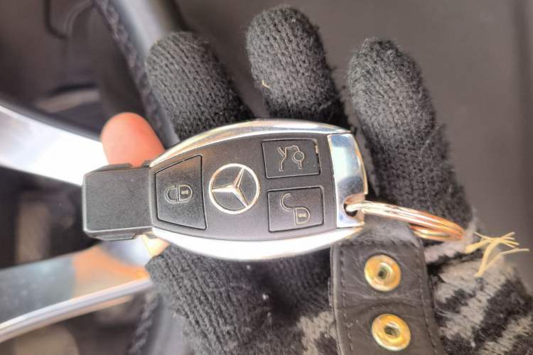 Used Mercedes-Benz GLC 2019 GLC 260 L 4MATIC Dynamic Model Vehicle Key