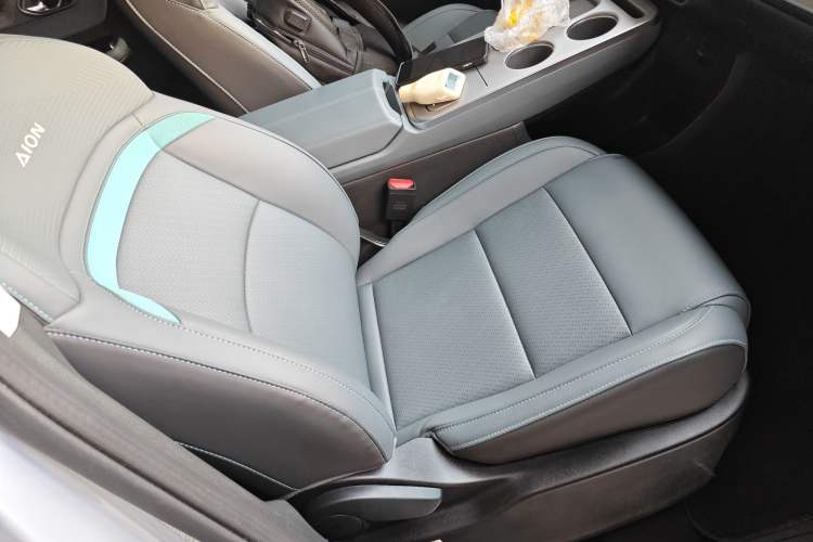 Used AION Y 2023 Younger Star Edition