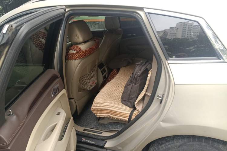 Used Cadillac SRX 2011 3.0L Luxury Model