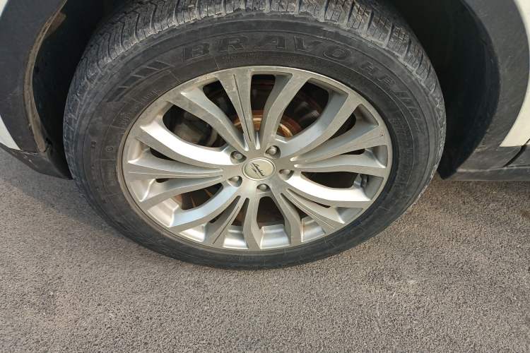 Used Land X7 2015 2.0T Panoramic Prestige Edition
