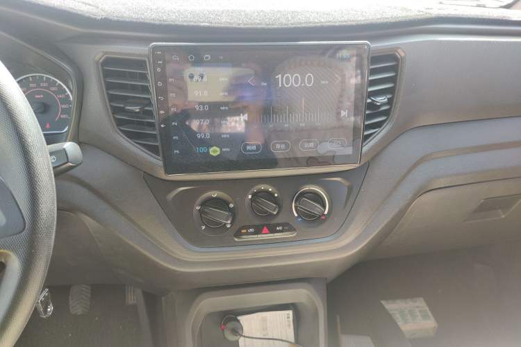 Used Wuling Hongguang V 2022 1.5L Jingqu Version Hydraulic Power Steering LAR
