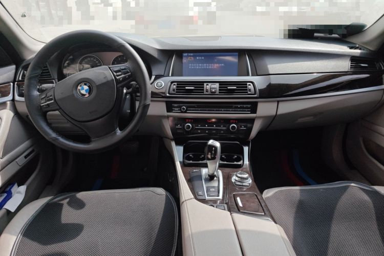 Used BMW 5 Series 2012 523Li Leading Model Center Console