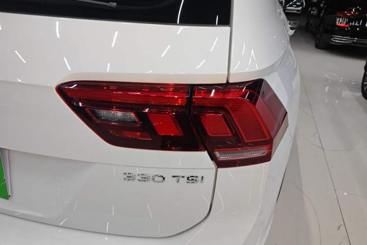 Used Volkswagen Tiguan L 2024 Outstanding Model 330TSI Automatic Two-Wheel Drive R-Line Dragon Glory Edition
