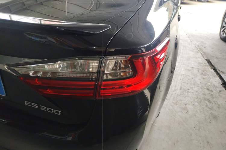 Used Lexus ES 2015 200 Elite Edition Exterior 3