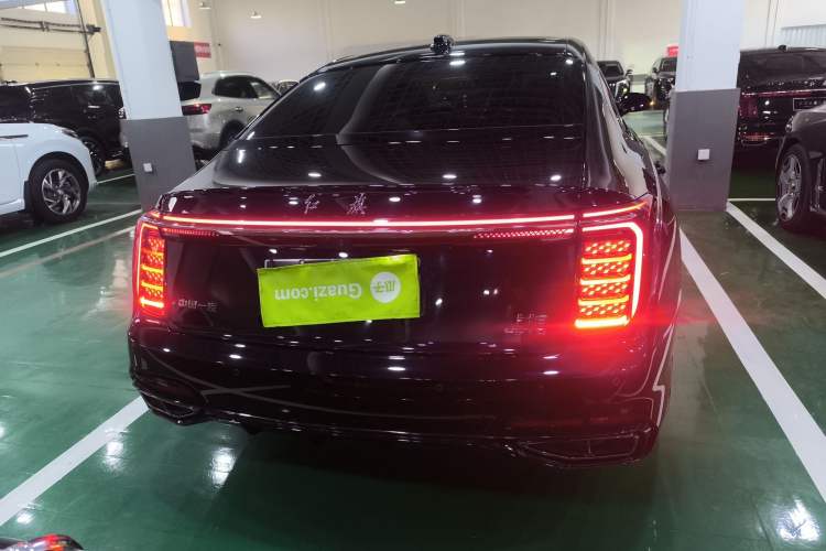 Used Hongqi H9 2024 2.0T Qixiang Private Style Edition
