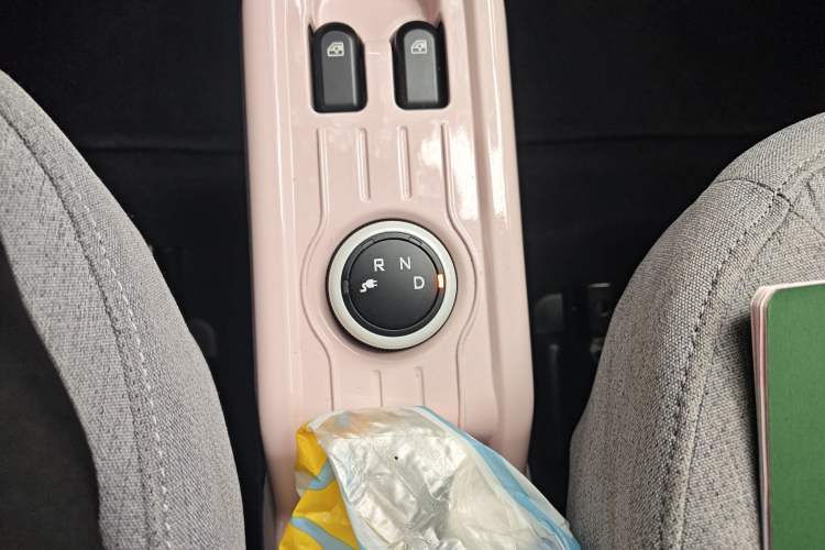 Used Wuling Hongguang MINIEV 2021 Macaron Fashion Edition Lithium-Ion Battery
