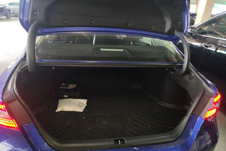 Used Toyota Camry 2021 Dual-Motor 2.5HS Fēngshàng Edition