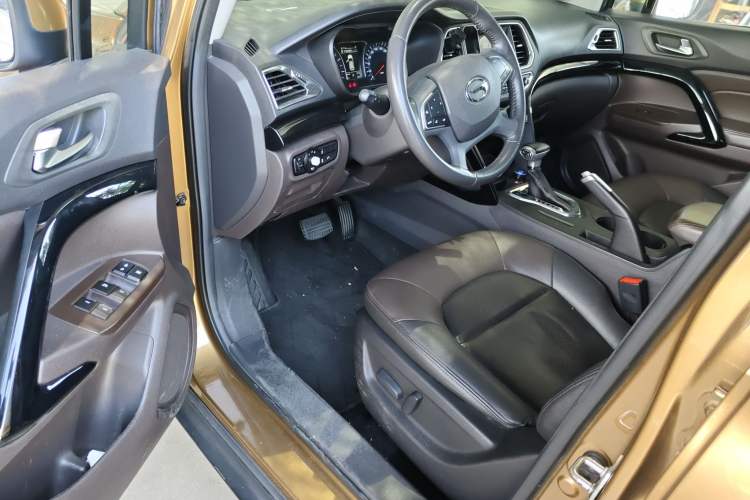 Used GAC Trumpchi GS4 2015 200T G-DCT Luxury Edition Driver Seat