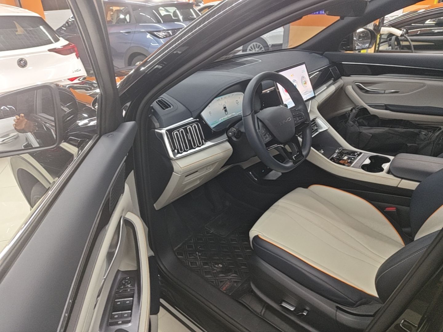 BYD Song PLUS New Energy 2023 Champion Edition EV 520KM Prestige Model — снимка 18
