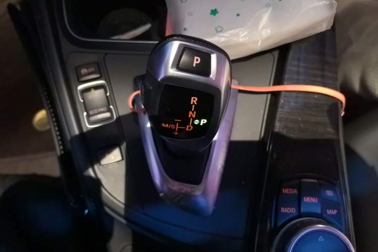 Used BMW 3 Series 2016 320Li Luxury Design Package
