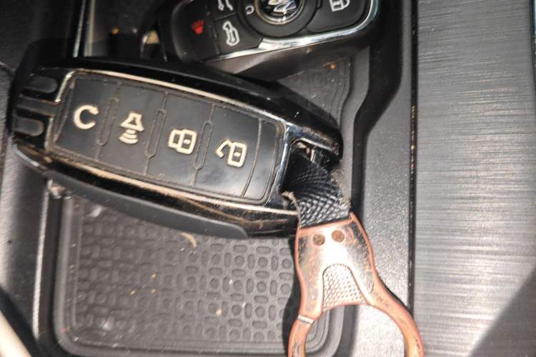 Used Great Wall Poer 2023 2.0T Commercial Version Automatic Gasoline 4x4 Elite Long-Box GW4C20B
