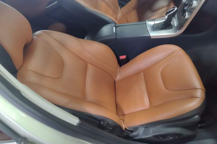 Used Volvo S60 2017 S60L T4 Smart Range Edition
