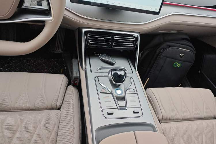 Used BYD Tang New Energy 2025 Intelligent Driving Version DM-i 115KM Flagship Edition
