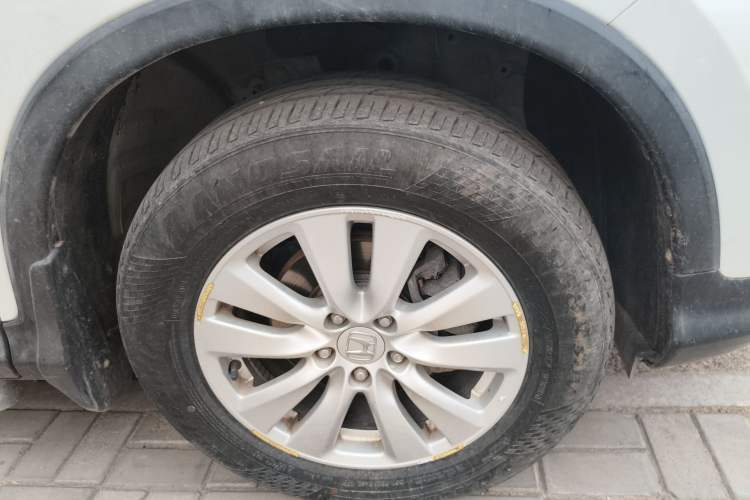 Used Honda CR-V 2016 2.0L Two-Wheel Drive Classic Edition Right Front Wheel Hub