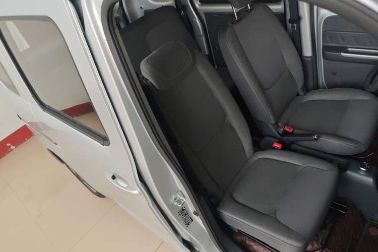 Used Wuling Zhiguang New Energy 2025 Comfort Model