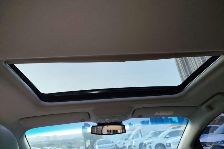 Used Buick GL8 2018 28T Luxury Model China VI Standard
