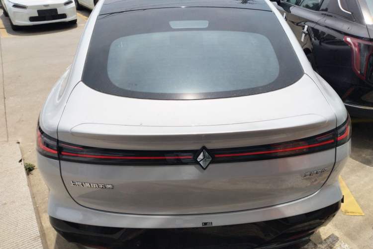 Used Baojun Enjoy 2025 Plug-in Hybrid 140km Standard Version