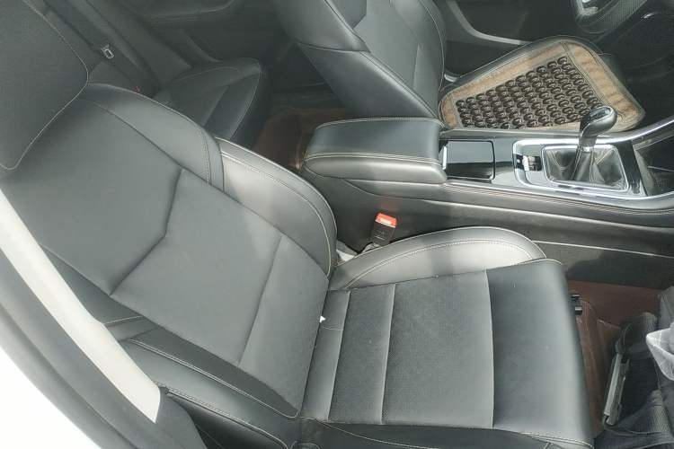 Used CHANGAN Eado 2019 High-Energy Edition 1.6L GDI Manual Pioneer Model China VI Standard Right Front Seat