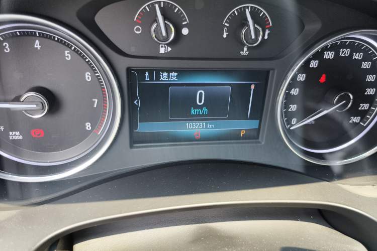 Used Buick LaCrosse 2016 20T Elite Edition Odometer Close Up