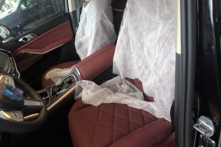 Used BMW X5 2023 xDrive 30Li Luxury M Sport Package