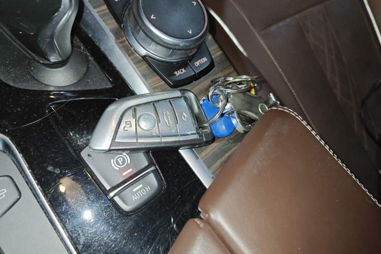 Used BMW 5 Series 2018 Facelifted 530Li Luxury Edition Premium Package
