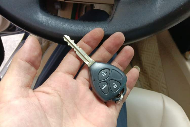 Used Toyota Reiz 2013 2.5S Elite Edition Vehicle Key