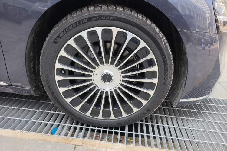 Used Hima Stelato S9 2025 Extended-Range Ultra Right Front Wheel Hub