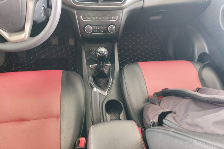 Used CHANGAN KAICHENG Oushang A600 2017 1.5L Manual Standard Edition
