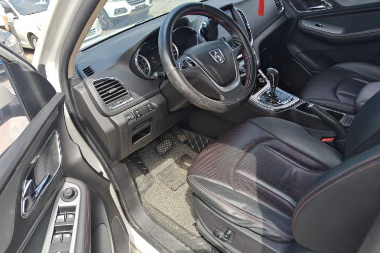 Used Baojun 560 2016 1.8L iAMT Luxury Model
