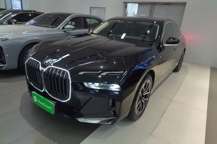 Used BMW 7 Series 2023 735Li M Sport Package