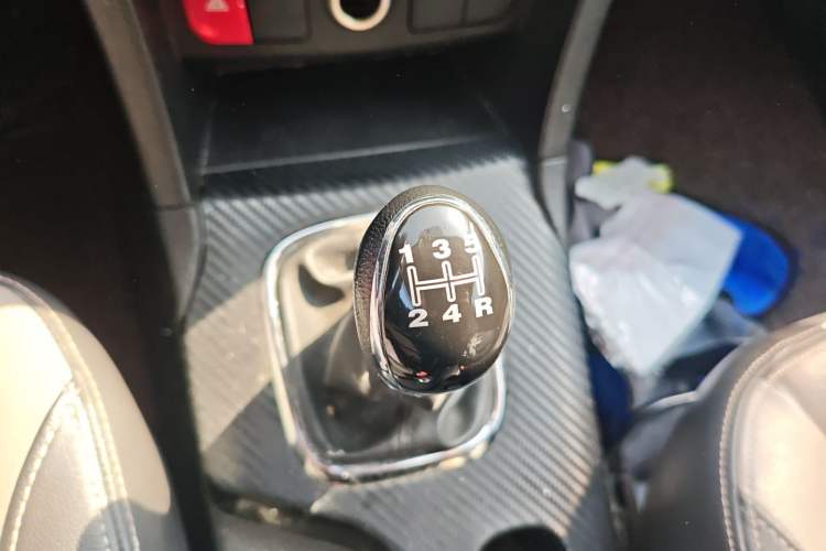 Used HYOSOW H3 2015 1.5L manual luxury version Gear Lever