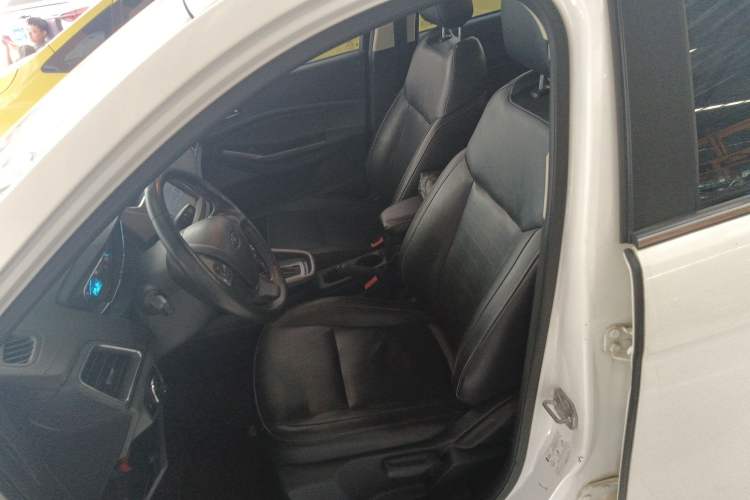 Used Ford Escort 2015 1.5L Automatic Fashion Model Left Front Seat