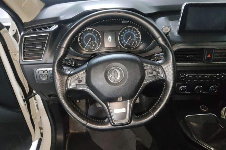 Used Dongfeng Fengon S560 2018 1.8L Manual Elite 7-Seater
