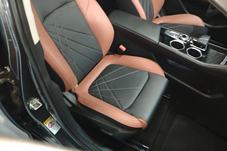 Used CHANGAN Eado 2024 PLUS Blue Whale NE 1.4T GDI DCT High-Energy Edition
