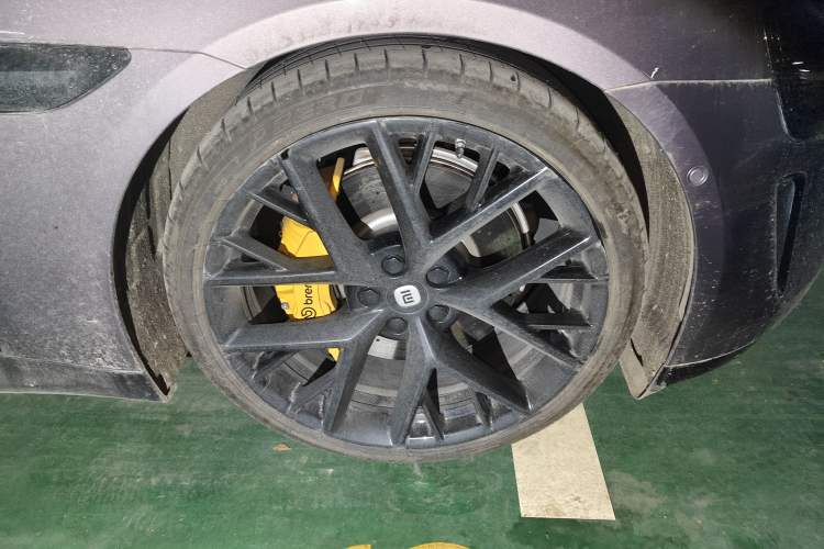 Used Xiaomi Auto SU7 2024 Four-Wheel Drive Ultra-Long Range Advanced Intelligent Driving Max Edition
