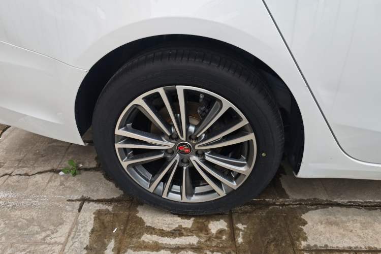 Used Roewe i6 2020 PLUS 1.6L CVT 4G Connected Glory Flagship Edition Right Rear Wheel Hub