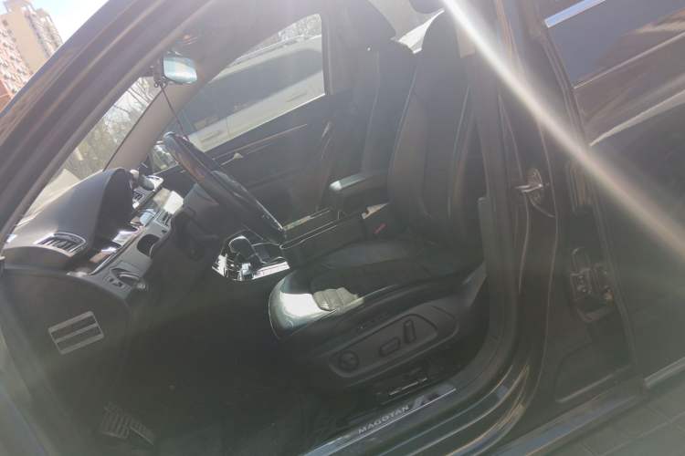 Used Volkswagen Magotan 2015 1.8TSI Prestige Model
