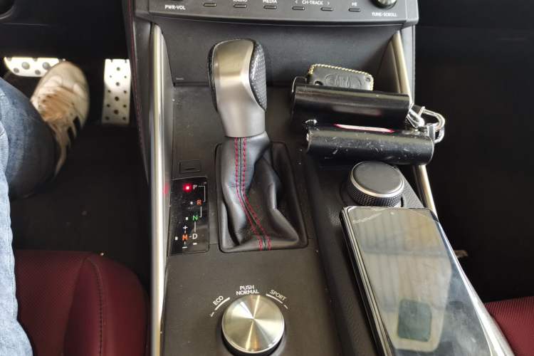 Used Lexus IS 2015 200t F SPORT