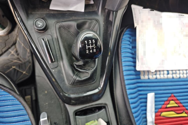 Used Ford Focus 2015 Sedan 1.6L Manual Fashion Edition