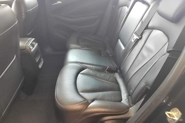 Used Buick Envision 2014 28T Four-Wheel Drive Elite Model Left Rear Seat