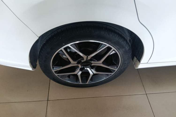 Used Dongfeng Aeolus Yixuan 2021 230T Automatic Chasing Shadow Edition