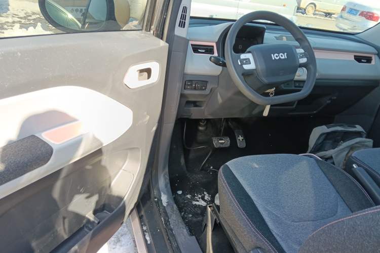 Used Chery QQ Ice Cream 2022 170km Sundae Phosphate Lithium-Ion