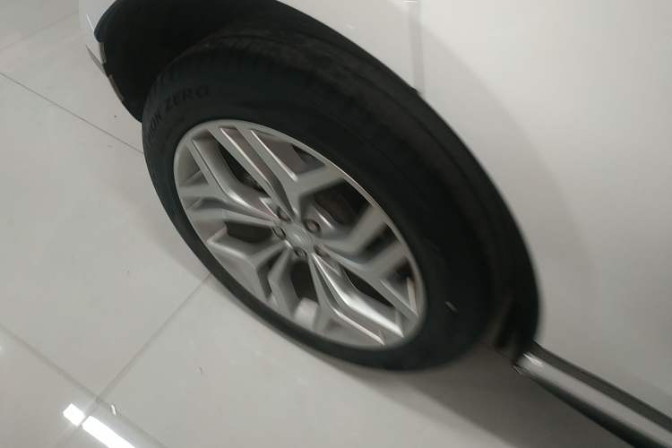 Used Land Rover Range Evoque 2023 Aurora L 200PS Elite Edition Right Rear Wheel Hub