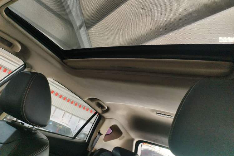 Used BYD Song 2018 1.5TI Manual Smart Connect Enjoyment Model Headliner