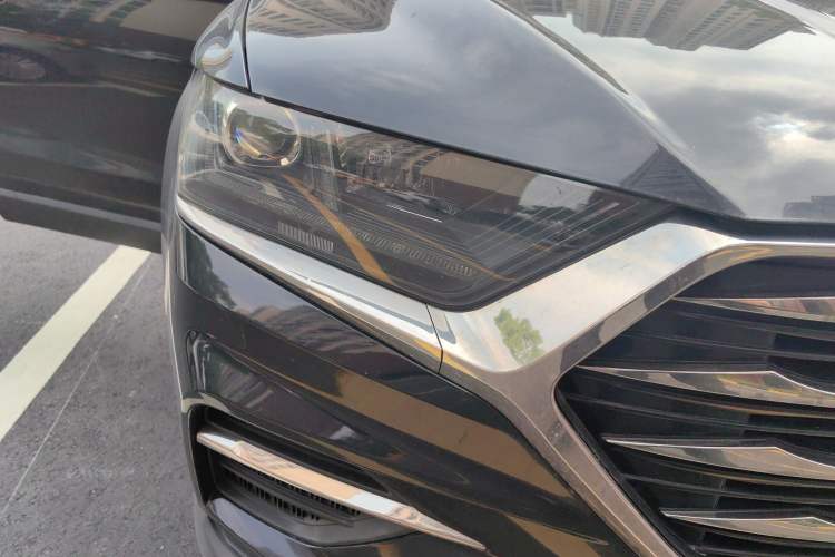 Used SWM G01 2021 2.0L Manual Knight Edition
