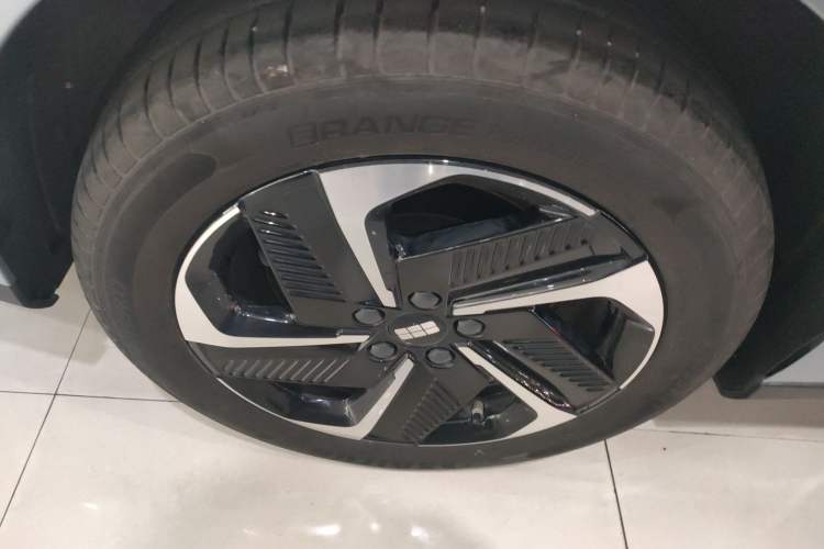 Used Geely Galaxy L6 2025 EM-i 140km Starship Edition
