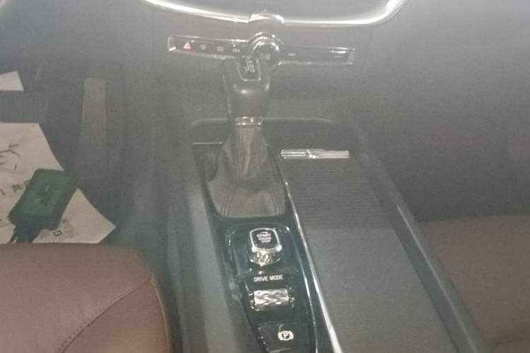 Used Volvo XC60 2019 T5 4x4 Smart Edition China V Standard Gear Lever